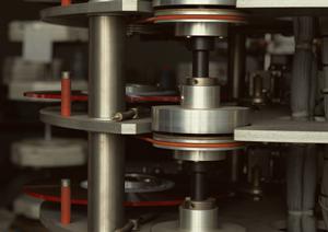 彫金材料の特注にも対応しているコモキン