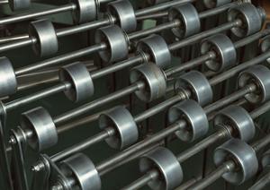 カニクレーンを利用して効率的な作業を